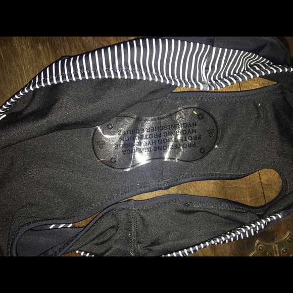 Matching Bikini Set - Picture 6 of 7